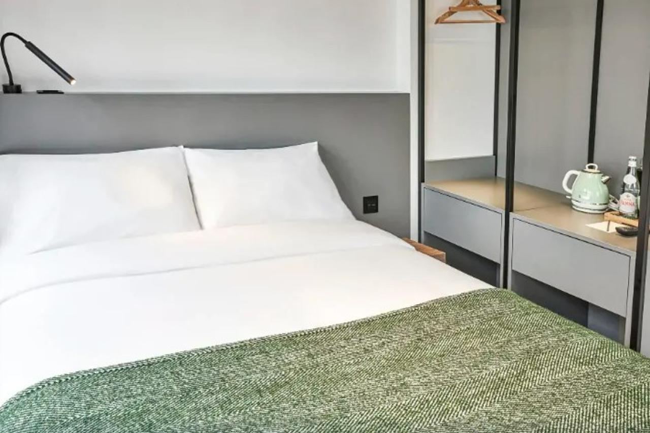 Urbanwood Ap Lei Chau Hotell Hongkong Exteriör bild